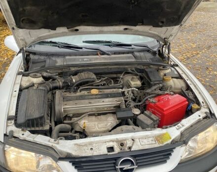 Білий Опель Вектра, об'ємом двигуна 2 л та пробігом 320 тис. км за 1800 $, фото 10 на Automoto.ua