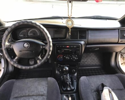 Белый Опель Вектра, объемом двигателя 1.8 л и пробегом 360 тыс. км за 2500 $, фото 15 на Automoto.ua