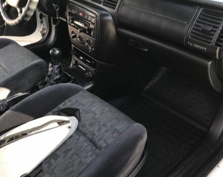 Белый Опель Вектра, объемом двигателя 1.8 л и пробегом 360 тыс. км за 2500 $, фото 12 на Automoto.ua