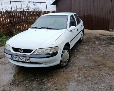 Білий Опель Вектра, об'ємом двигуна 2 л та пробігом 400 тис. км за 1700 $, фото 1 на Automoto.ua