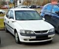 Білий Опель Вектра, об'ємом двигуна 1.8 л та пробігом 125 тис. км за 3000 $, фото 1 на Automoto.ua