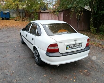 Белый Опель Вектра, объемом двигателя 1.6 л и пробегом 130 тыс. км за 2300 $, фото 5 на Automoto.ua
