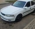 Белый Опель Вектра, объемом двигателя 1.8 л и пробегом 445 тыс. км за 2450 $, фото 1 на Automoto.ua