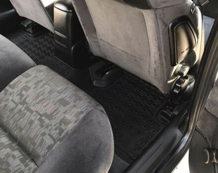 Белый Опель Вектра, объемом двигателя 1.8 л и пробегом 360 тыс. км за 2500 $, фото 14 на Automoto.ua