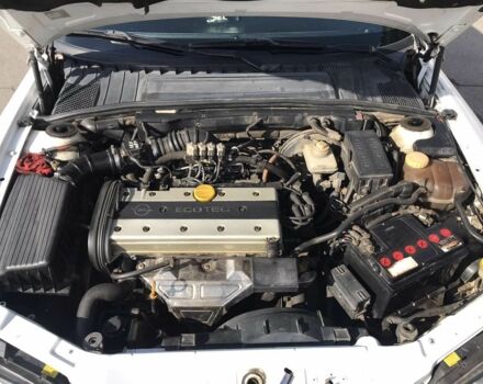 Белый Опель Вектра, объемом двигателя 1.8 л и пробегом 360 тыс. км за 2500 $, фото 16 на Automoto.ua