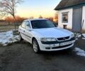 Белый Опель Вектра, объемом двигателя 1.8 л и пробегом 370 тыс. км за 1600 $, фото 1 на Automoto.ua