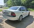 Белый Опель Вектра, объемом двигателя 1.8 л и пробегом 230 тыс. км за 2450 $, фото 6 на Automoto.ua