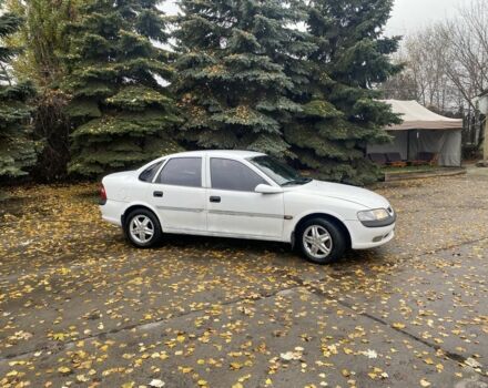 Білий Опель Вектра, об'ємом двигуна 2 л та пробігом 320 тис. км за 1800 $, фото 4 на Automoto.ua