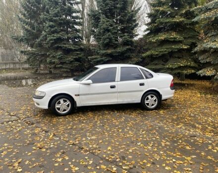 Білий Опель Вектра, об'ємом двигуна 2 л та пробігом 320 тис. км за 1800 $, фото 2 на Automoto.ua