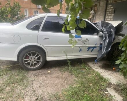 Білий Опель Вектра, об'ємом двигуна 1.6 л та пробігом 285 тис. км за 1250 $, фото 1 на Automoto.ua