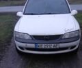 Білий Опель Вектра, об'ємом двигуна 1.8 л та пробігом 377 тис. км за 2100 $, фото 1 на Automoto.ua
