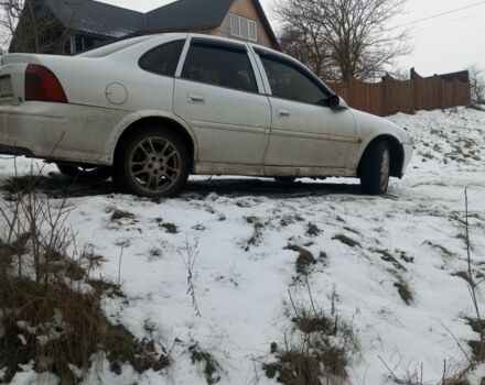 Белый Опель Вектра, объемом двигателя 2 л и пробегом 300 тыс. км за 650 $, фото 2 на Automoto.ua