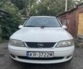 Білий Опель Вектра, об'ємом двигуна 1.8 л та пробігом 300 тис. км за 1605 $, фото 1 на Automoto.ua