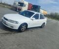 Белый Опель Вектра, объемом двигателя 1.8 л и пробегом 31 тыс. км за 2050 $, фото 6 на Automoto.ua