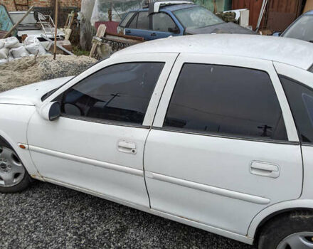 Білий Опель Вектра, об'ємом двигуна 1.8 л та пробігом 308 тис. км за 1400 $, фото 7 на Automoto.ua
