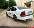 Білий Опель Вектра, об'ємом двигуна 1.8 л та пробігом 300 тис. км за 2500 $, фото 7 на Automoto.ua
