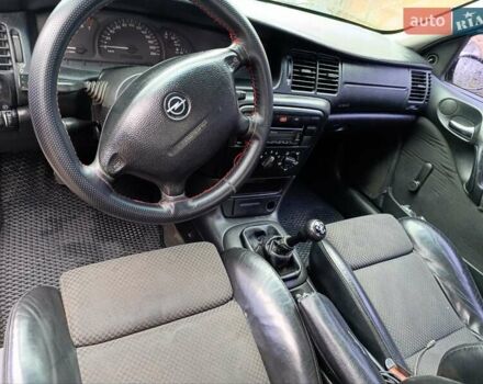 Белый Опель Вектра, объемом двигателя 1.8 л и пробегом 327 тыс. км за 1700 $, фото 5 на Automoto.ua