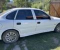 Білий Опель Вектра, об'ємом двигуна 1.8 л та пробігом 250 тис. км за 1205 $, фото 6 на Automoto.ua