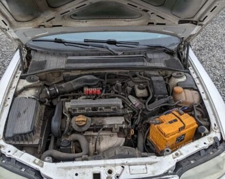 Білий Опель Вектра, об'ємом двигуна 1.8 л та пробігом 308 тис. км за 1400 $, фото 6 на Automoto.ua