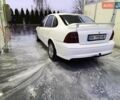 Белый Опель Вектра, объемом двигателя 1.8 л и пробегом 327 тыс. км за 1700 $, фото 3 на Automoto.ua