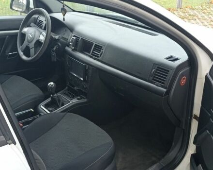 Белый Опель Вектра, объемом двигателя 2 л и пробегом 370 тыс. км за 2800 $, фото 6 на Automoto.ua