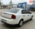 Белый Опель Вектра, объемом двигателя 2 л и пробегом 267 тыс. км за 3550 $, фото 11 на Automoto.ua