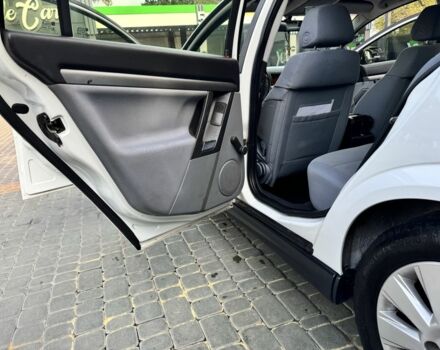 Білий Опель Вектра, об'ємом двигуна 2.2 л та пробігом 313 тис. км за 3450 $, фото 11 на Automoto.ua