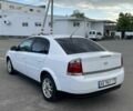 Белый Опель Вектра, объемом двигателя 2 л и пробегом 290 тыс. км за 3999 $, фото 1 на Automoto.ua