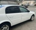 Белый Опель Вектра, объемом двигателя 2 л и пробегом 290 тыс. км за 3999 $, фото 5 на Automoto.ua