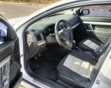 Білий Опель Вектра, об'ємом двигуна 2.2 л та пробігом 249 тис. км за 5900 $, фото 7 на Automoto.ua