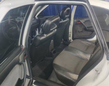 Білий Опель Вектра, об'ємом двигуна 1.8 л та пробігом 586 тис. км за 2400 $, фото 5 на Automoto.ua