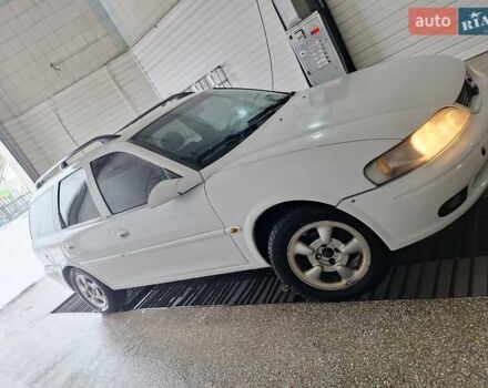 Белый Опель Вектра, объемом двигателя 2 л и пробегом 429 тыс. км за 2600 $, фото 7 на Automoto.ua