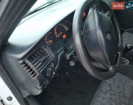 Белый Опель Вектра, объемом двигателя 2 л и пробегом 429 тыс. км за 2500 $, фото 26 на Automoto.ua