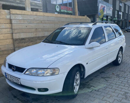Білий Опель Вектра, об'ємом двигуна 2 л та пробігом 420 тис. км за 2000 $, фото 1 на Automoto.ua