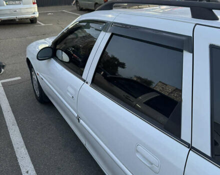 Белый Опель Вектра, объемом двигателя 1.8 л и пробегом 365 тыс. км за 2700 $, фото 4 на Automoto.ua