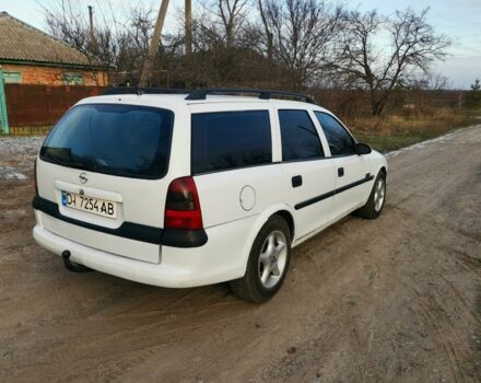 Белый Опель Вектра, объемом двигателя 2 л и пробегом 350 тыс. км за 3000 $, фото 4 на Automoto.ua