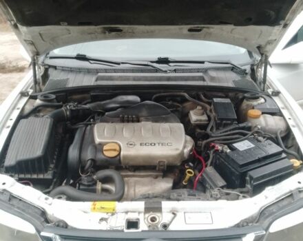 Белый Опель Вектра, объемом двигателя 1.8 л и пробегом 316 тыс. км за 2500 $, фото 5 на Automoto.ua