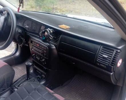 Білий Опель Вектра, об'ємом двигуна 1.8 л та пробігом 330 тис. км за 2500 $, фото 15 на Automoto.ua