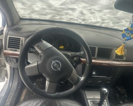 Белый Опель Вектра, объемом двигателя 3 л и пробегом 290 тыс. км за 1918 $, фото 5 на Automoto.ua