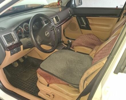 Белый Опель Вектра, объемом двигателя 2.2 л и пробегом 370 тыс. км за 3000 $, фото 4 на Automoto.ua