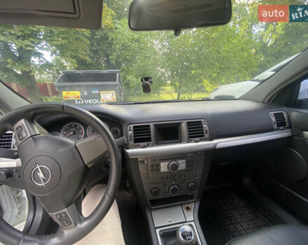 Белый Опель Вектра, объемом двигателя 1.91 л и пробегом 375 тыс. км за 5800 $, фото 1 на Automoto.ua