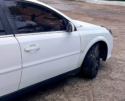 Білий Опель Вектра, об'ємом двигуна 1.9 л та пробігом 218 тис. км за 4400 $, фото 7 на Automoto.ua