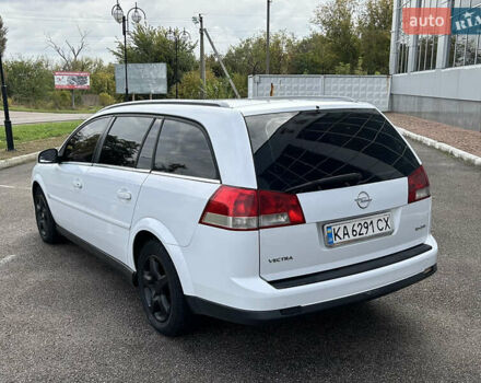 Белый Опель Вектра, объемом двигателя 1.9 л и пробегом 205 тыс. км за 3950 $, фото 10 на Automoto.ua