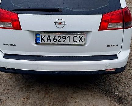 Білий Опель Вектра, об'ємом двигуна 1.9 л та пробігом 218 тис. км за 4400 $, фото 6 на Automoto.ua