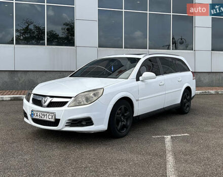 Белый Опель Вектра, объемом двигателя 1.9 л и пробегом 205 тыс. км за 3950 $, фото 1 на Automoto.ua