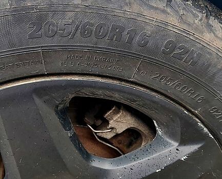 Білий Опель Вектра, об'ємом двигуна 1.9 л та пробігом 218 тис. км за 4400 $, фото 4 на Automoto.ua