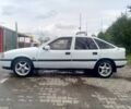 Белый Опель Вектра, объемом двигателя 2 л и пробегом 216 тыс. км за 1690 $, фото 2 на Automoto.ua