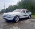 Белый Опель Вектра, объемом двигателя 2 л и пробегом 216 тыс. км за 1690 $, фото 1 на Automoto.ua