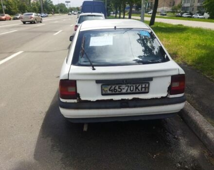 Белый Опель Вектра, объемом двигателя 2 л и пробегом 1 тыс. км за 400 $, фото 3 на Automoto.ua