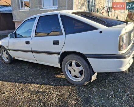 Белый Опель Вектра, объемом двигателя 2 л и пробегом 207 тыс. км за 1550 $, фото 4 на Automoto.ua